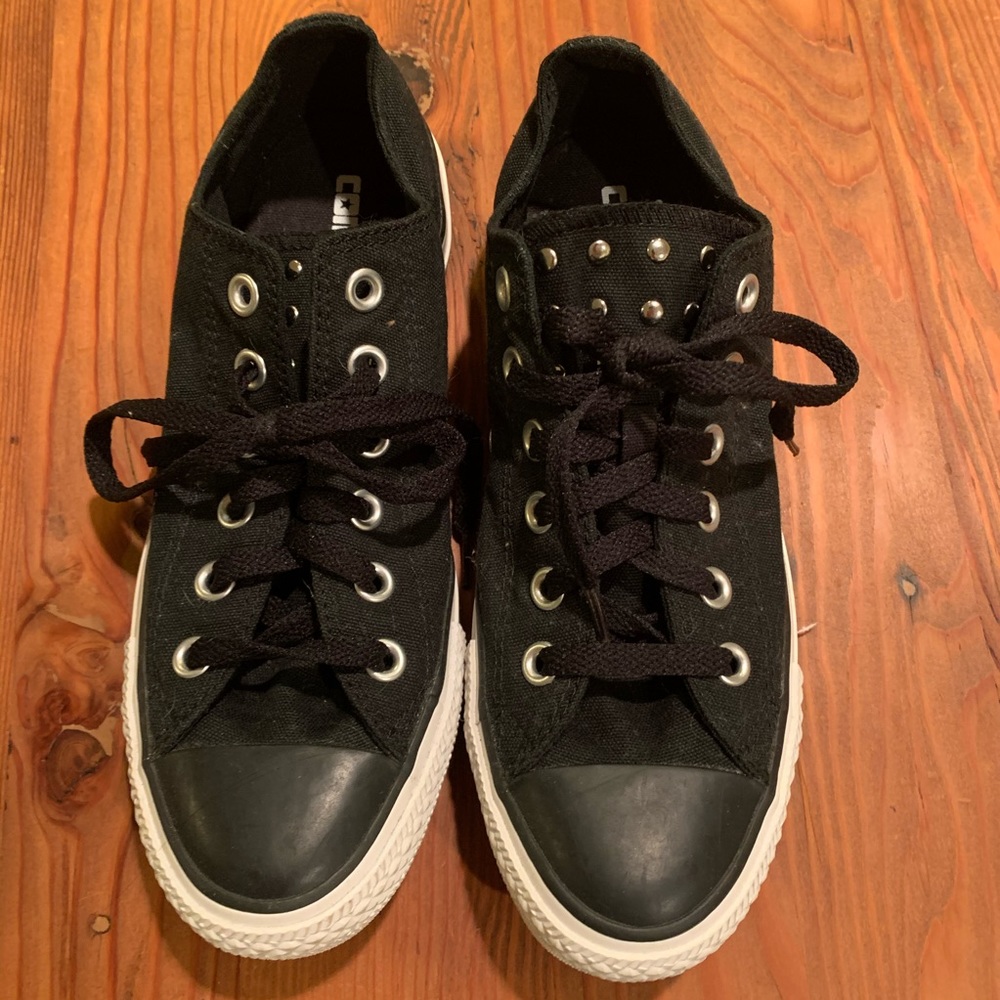 All black low top converse - never worn. Size 8